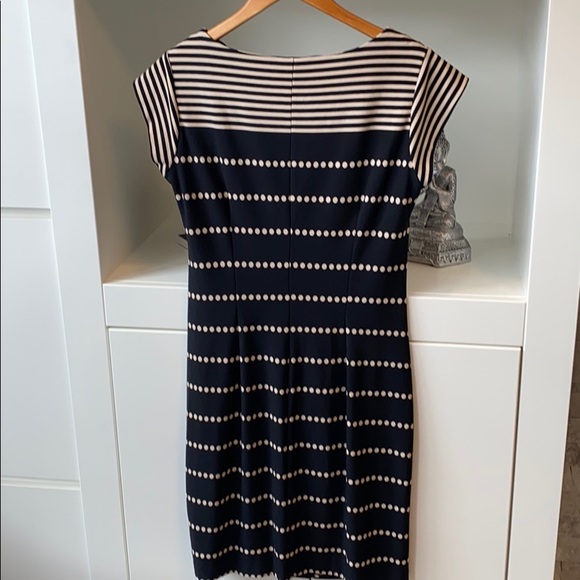 A Pea in a pond maturity midi dress - Picture 3 of 9